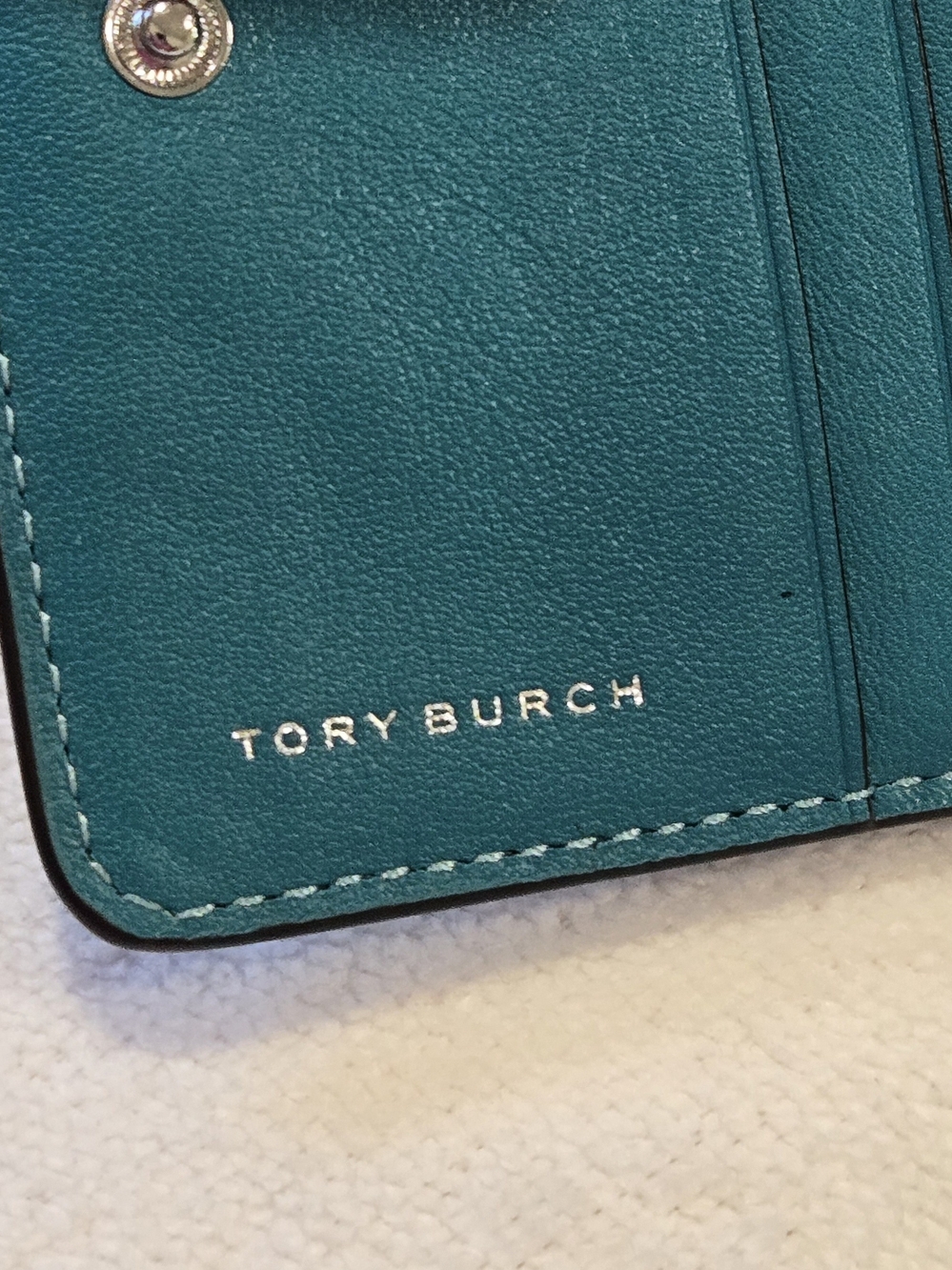 Tory Burch Teal Leather Zip Card Case with Logo Medallion EUC - Picture 12 of 12
